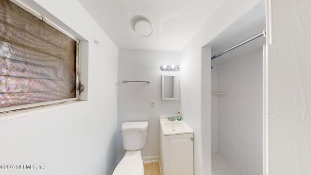 5246 DEVRON Drive, Jacksonville, FL 32209