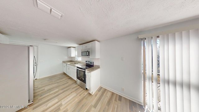 5246 DEVRON Drive, Jacksonville, FL 32209