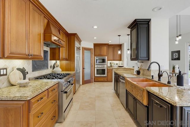 15311 Crestview, Poway, CA 92064