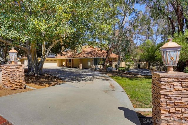 15311 Crestview, Poway, CA 92064