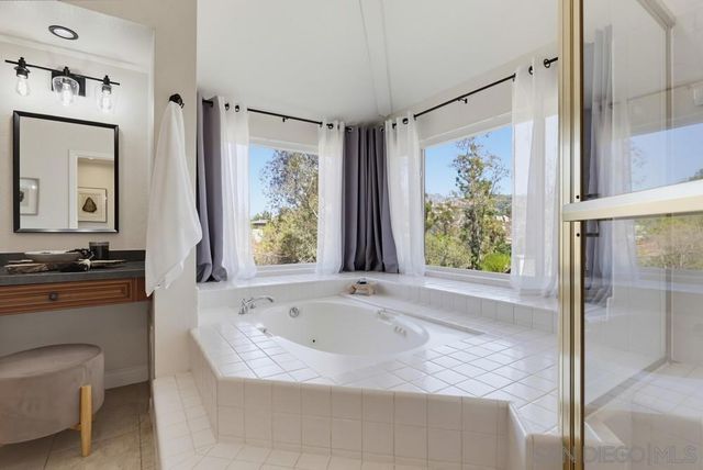 15311 Crestview, Poway, CA 92064