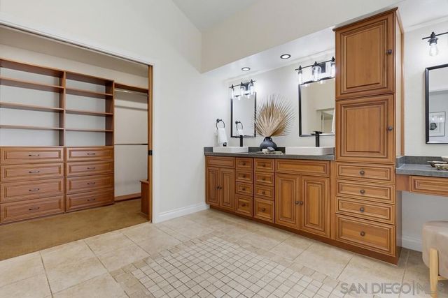 15311 Crestview, Poway, CA 92064