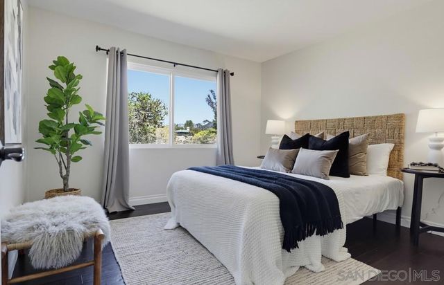 15311 Crestview, Poway, CA 92064