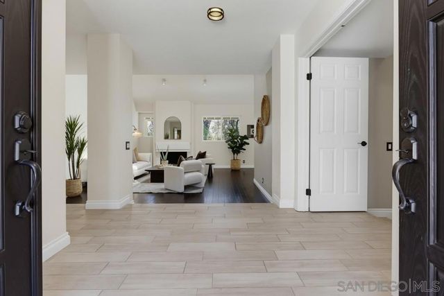15311 Crestview, Poway, CA 92064
