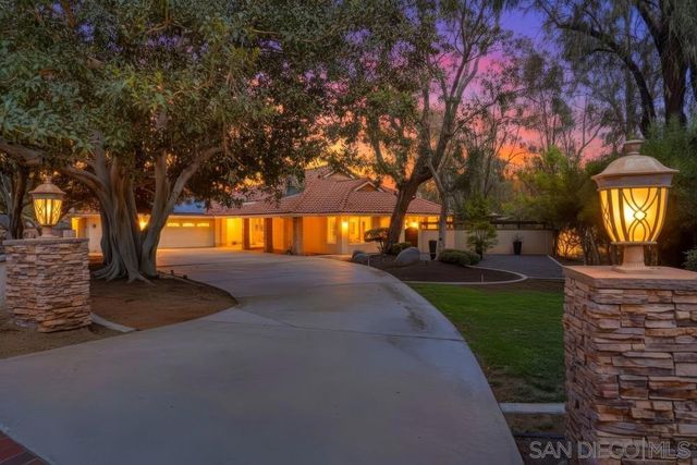 15311 Crestview, Poway, CA 92064