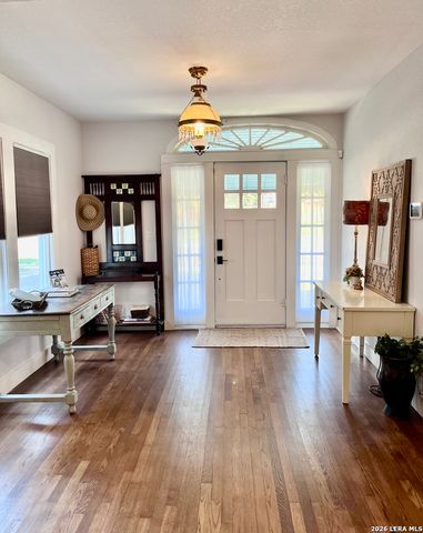 614 E Mulberry, San Antonio, TX 78212