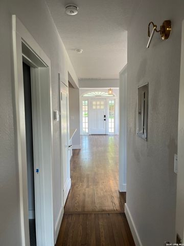 614 E Mulberry, San Antonio, TX 78212