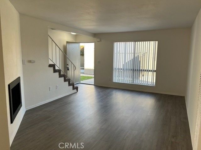 2111 California C, Huntington Beach, CA 92648