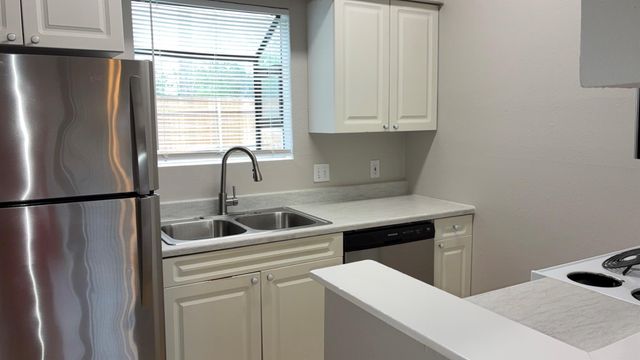 2405 W Slaughter LN B, Austin, TX 78748