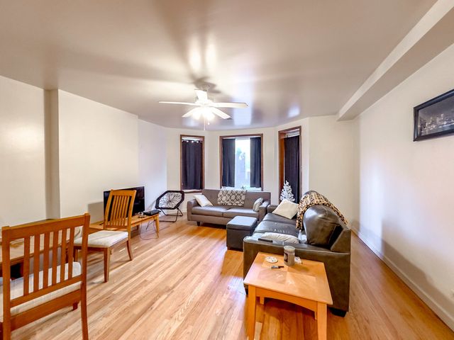 6711 N SHERIDAN Road 1N, Chicago, IL 60626