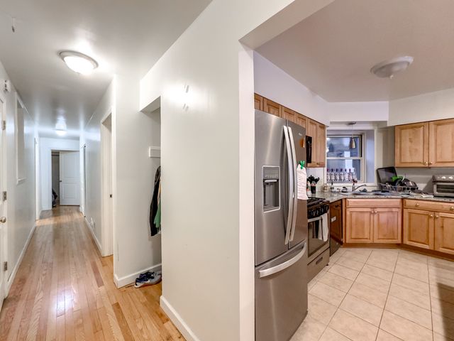 6711 N SHERIDAN Road 1N, Chicago, IL 60626