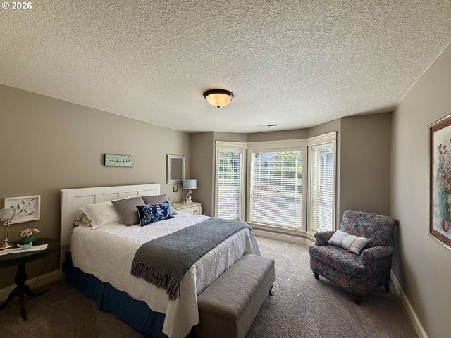 4119 FOREST VIEW Dr, Washougal, WA 98671