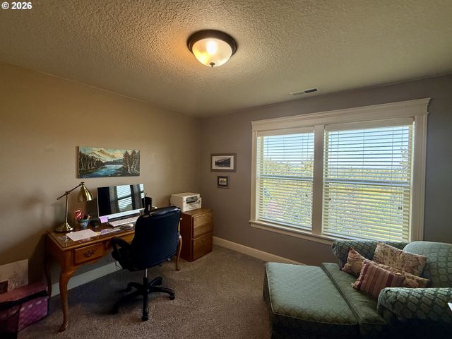 4119 FOREST VIEW Dr, Washougal, WA 98671