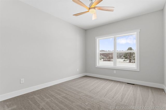 3317 E Sternberg Road, Fruitport, MI 49415