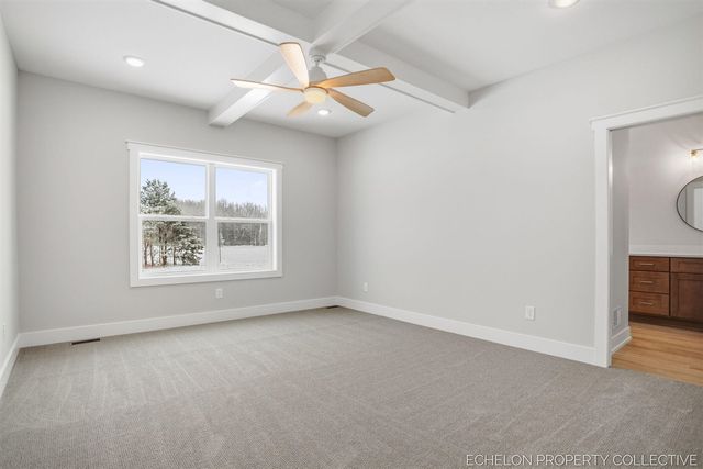 3317 E Sternberg Road, Fruitport, MI 49415