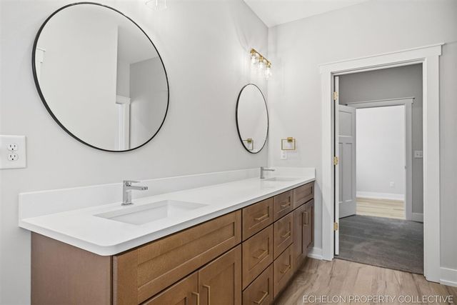 3317 E Sternberg Road, Fruitport, MI 49415