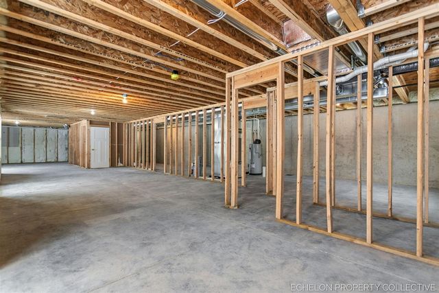 3317 E Sternberg Road, Fruitport, MI 49415