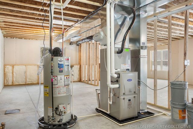 3317 E Sternberg Road, Fruitport, MI 49415