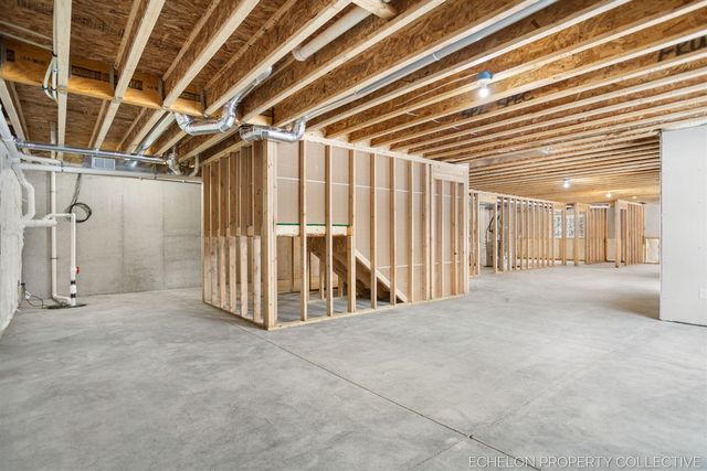 3317 E Sternberg Road, Fruitport, MI 49415