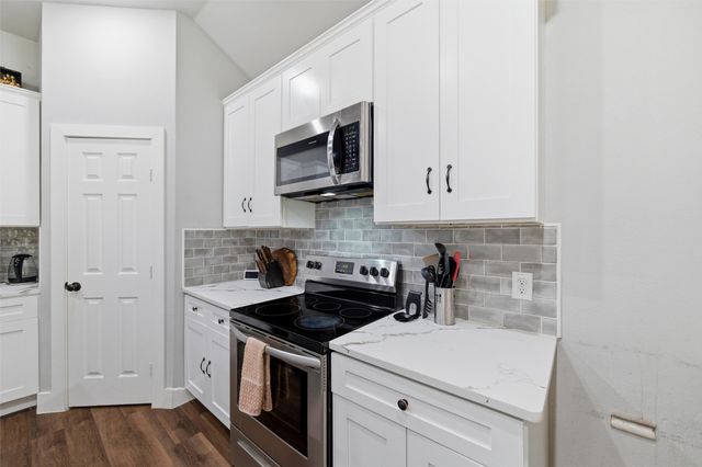 203 Pioneer Drive, Keene, TX 76059