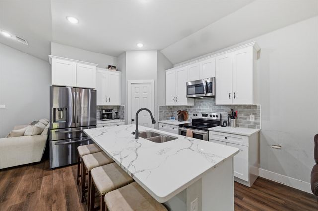 203 Pioneer Drive, Keene, TX 76059