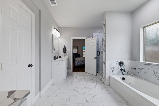 203 Pioneer Drive, Keene, TX 76059