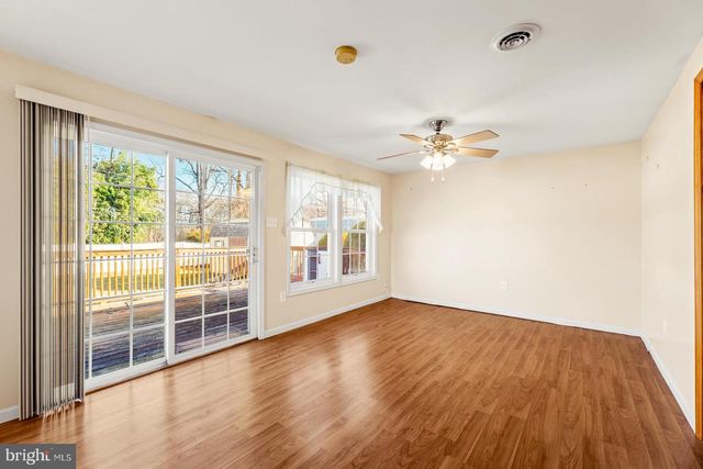 215 BLOUGH CT, Fairless Hills, PA 19030