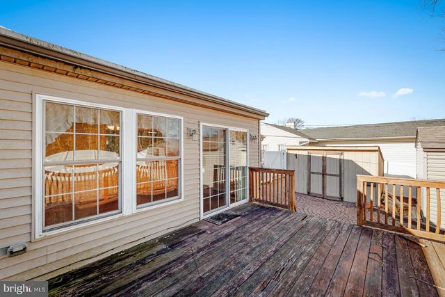 215 BLOUGH CT, Fairless Hills, PA 19030