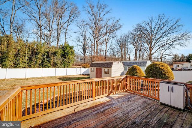 215 BLOUGH CT, Fairless Hills, PA 19030