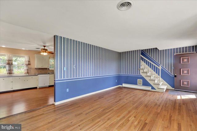 12 MOSER LN, Shoemakersville, PA 19555