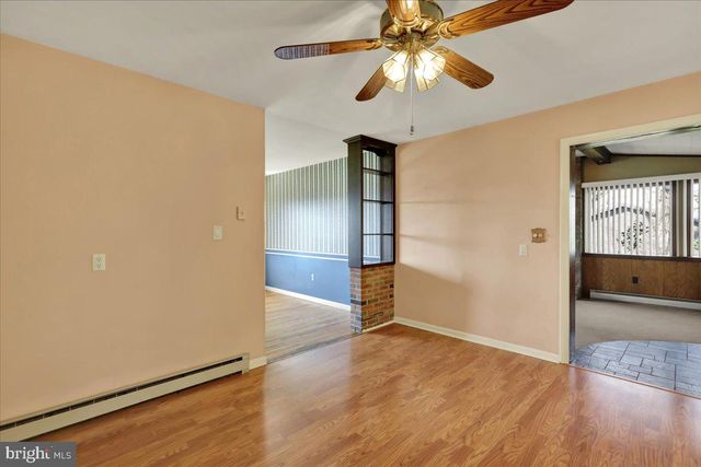 12 MOSER LN, Shoemakersville, PA 19555