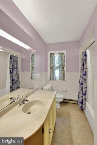 12 MOSER LN, Shoemakersville, PA 19555