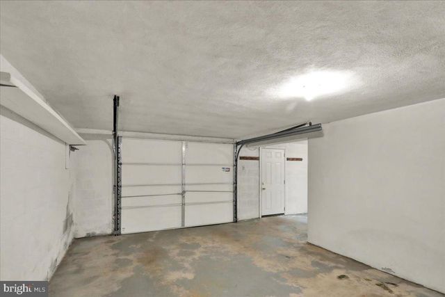 12 MOSER LN, Shoemakersville, PA 19555