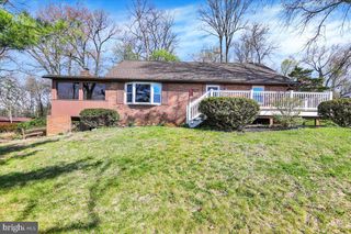 12 MOSER LN, Shoemakersville, PA 19555