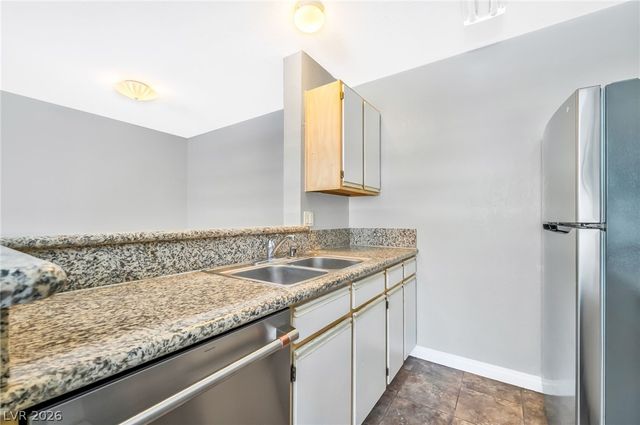 2200 South Fort Apache Road 2044, Las Vegas, NV 89117