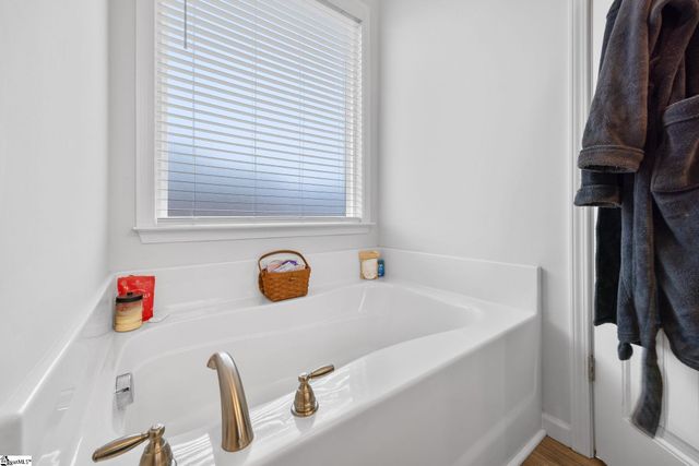 637 Ivywood Place, Boiling Springs, SC 29316