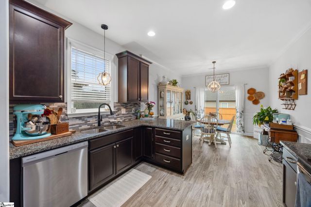 637 Ivywood Place, Boiling Springs, SC 29316