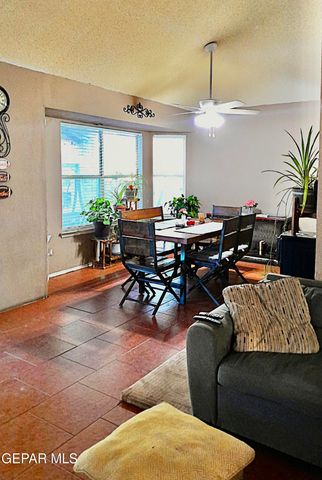 375 Brill Circle Circle, Horizon City, TX 79928