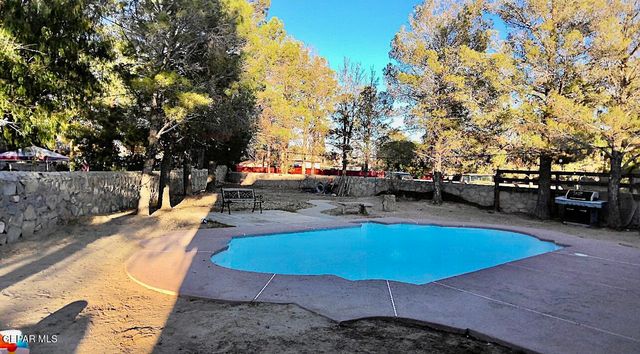 375 Brill Circle Circle, Horizon City, TX 79928