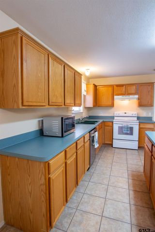 10759 Southern Trace Cir, Flint, TX 75762