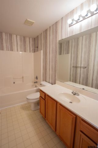10759 Southern Trace Cir, Flint, TX 75762