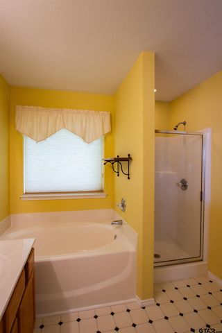 10759 Southern Trace Cir, Flint, TX 75762