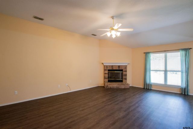 10759 Southern Trace Cir, Flint, TX 75762