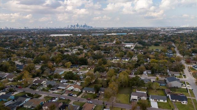 5851 Southtown Street, Houston, TX 77033