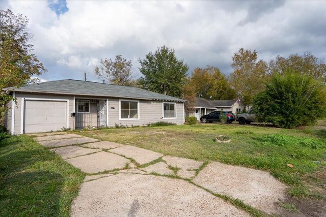 5851 Southtown Street, Houston, TX 77033