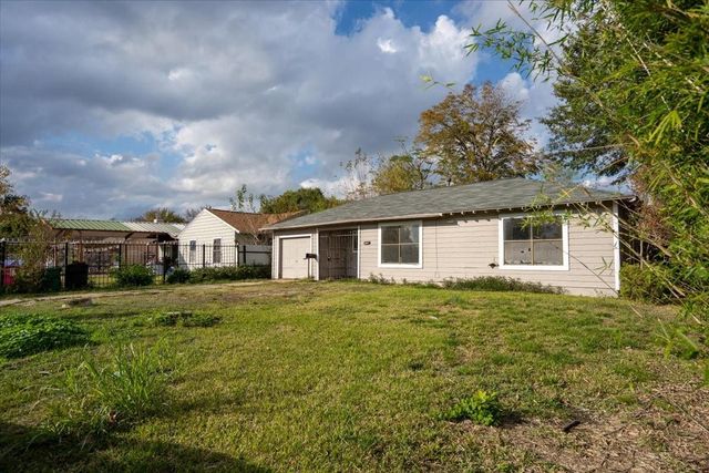 5851 Southtown Street, Houston, TX 77033