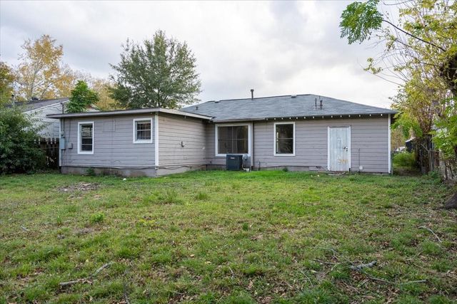 5851 Southtown Street, Houston, TX 77033