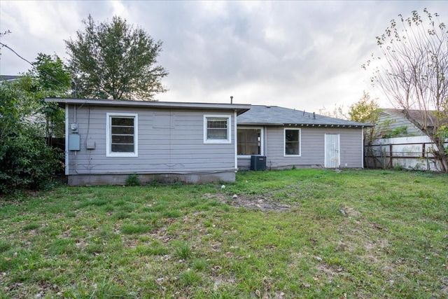 5851 Southtown Street, Houston, TX 77033