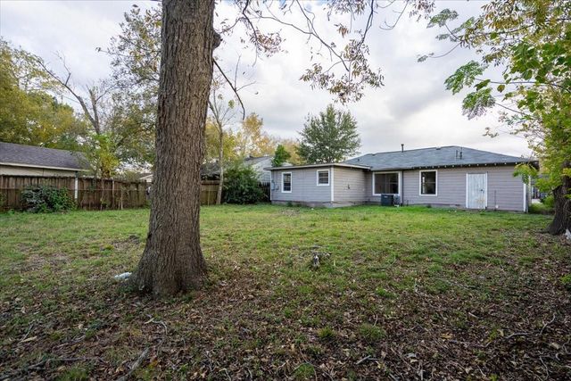 5851 Southtown Street, Houston, TX 77033