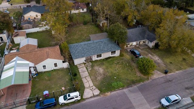 5851 Southtown Street, Houston, TX 77033